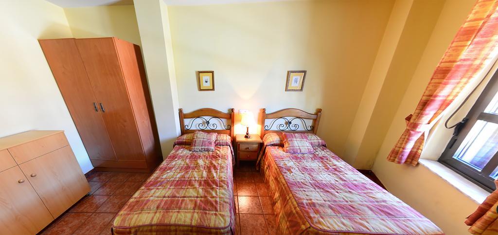 Hostal Bar Stop Hotel Velilla del Rio Carrion Ngoại thất bức ảnh