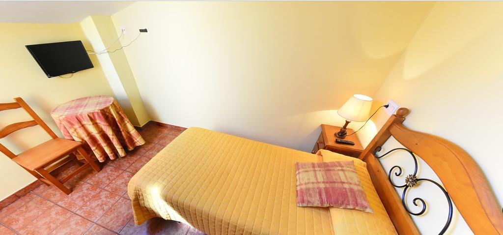 Hostal Bar Stop Hotel Velilla del Rio Carrion Ngoại thất bức ảnh